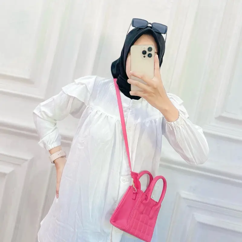 Blouse YUMNA Fluffy Oversize Korean Style - Baju Top Wanita Cute Panjang Kancing Nyaman Atasan y2k yumna putih kemeja viral 3