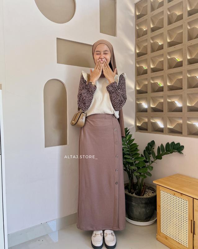 Adeline Skirt by altaj - Rok Knit - Bawahan Wanita Casual 5