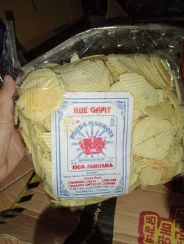 Product Review of 500GRAM GAPIT SIMPRING OVEN RASA KACANG, KENCUR, BAWANG, KEJU cemilan snack food from i**🌼 2