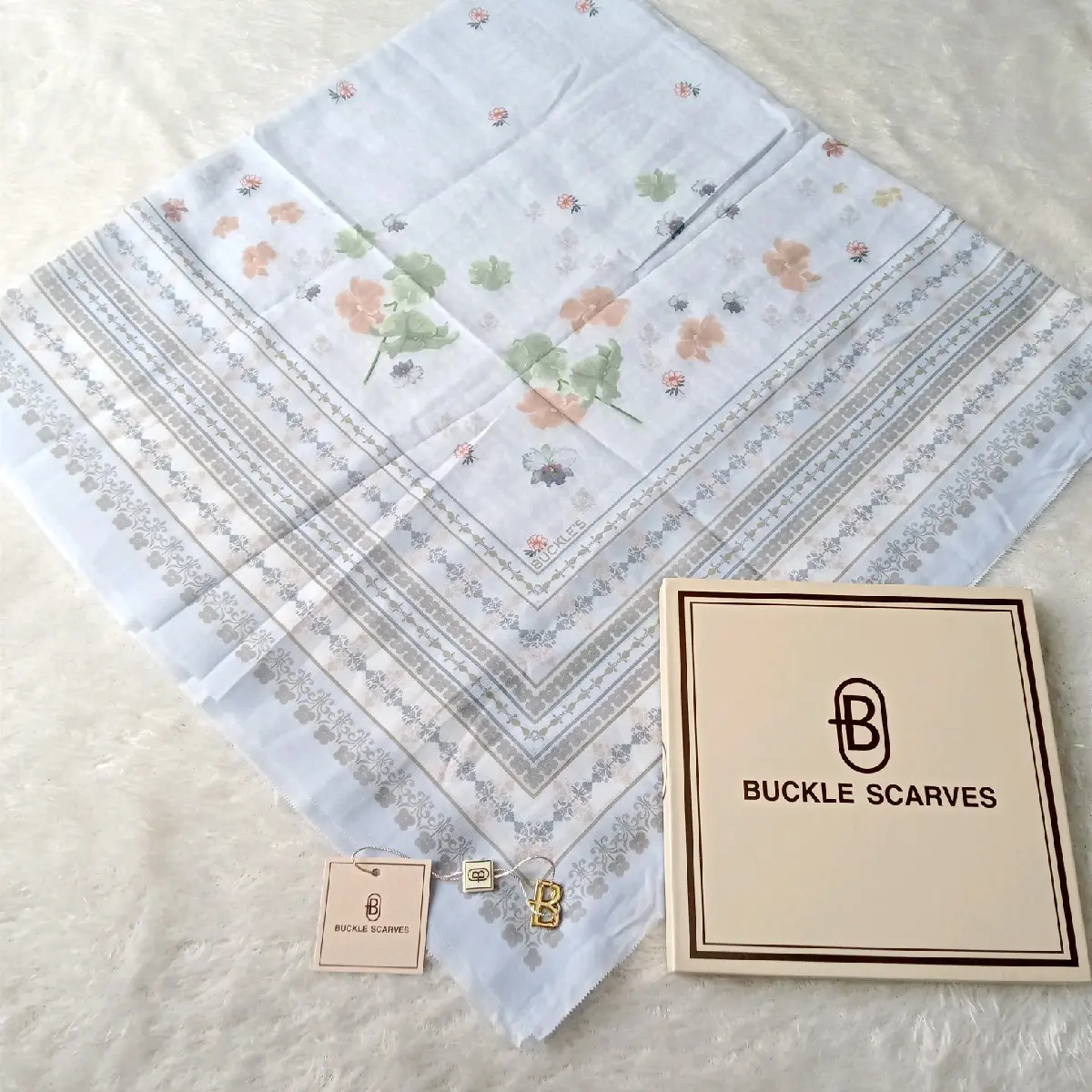 Segiempat Buckle Scarves Motif Packing Box