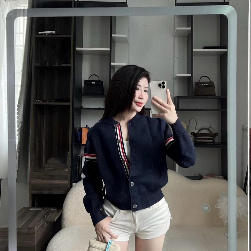 [NỈ 2 DA CHUẨN] Áo Khoác Bomber Phối Viền Nổ Đính Cúc ,Áo Khoác Nữ Kẻ Sọc Hottrend  – BY BOOM STORE | BigBuy360 - bigbuy360.vn