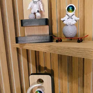 4 buah set Asli Pasokan Langsung Astronot Boneka Astronot Patung Ornamen Hadiah Mainan Meja Deskto