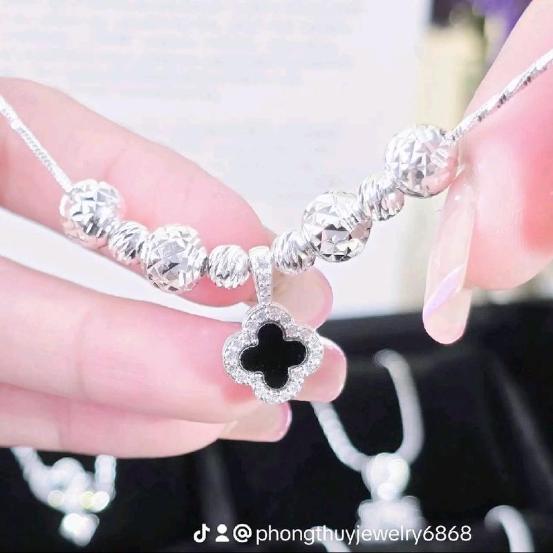 Dây chuyền charm cỏ 4 lá may mắn – Chất liệu 925 xi bạc cao cấp. chuyenco day