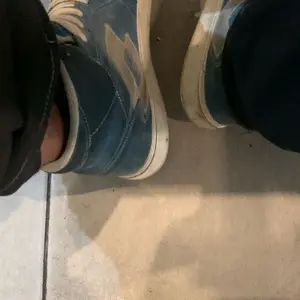 5 Pasang Kaus Kaki Panjang Dewasa/Kaus Kaki Pria dan Wanita/Kaus Kaki Anak Perempuan/Kaus Kaki Pola Bordir Huruf/Kaus Kaki Pelajar Kantor KK-41