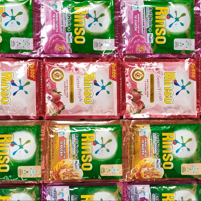 Sabun Cuci Baju Rinso Liquid 36 Pcs Bersih Pembersih detergent cair softener 3