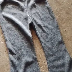 CELANA LEGING CUTBRAY CELANA SANTAI BAHAN RIP KNIT PREMPUAN Fashion