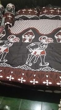 Product Review of SPREI DOBEL KARET ANTI GESER UKURAN KOMPLIT SPREI MOTIF JUMPUTAN SOLO//SPREI JUMPUTAN BEST SELLER/SPREI BATIK JADUL from Y**e 3