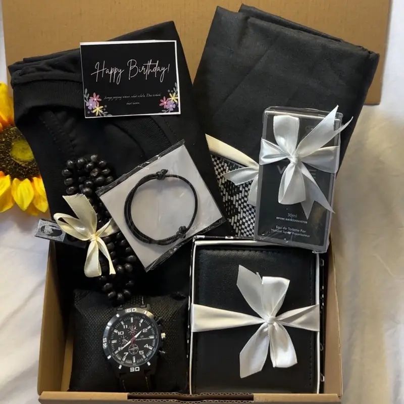 Giftbox / kado / hampers cowok kado ulang tahun kado anniversary kado pernikahan kado muslim Sarung Sajadah Tasbih 0