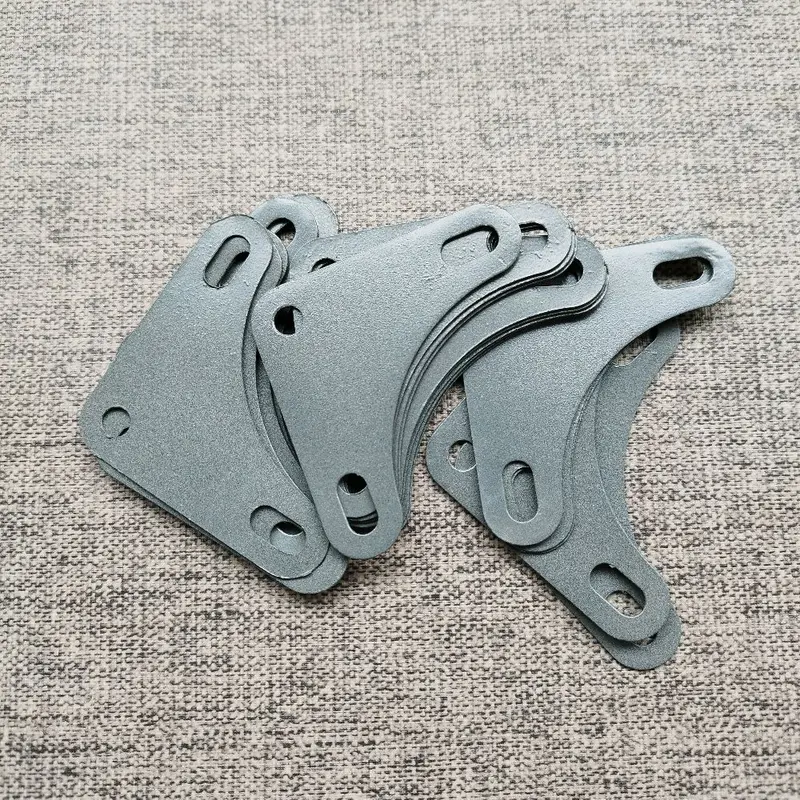 Segitiga Siku Lubang Plat Baja 1mm Tebal Isi 20 Pcs untuk Rak Lubang 2