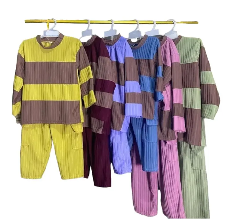 ONE SET SETELAN ANAK SALUR KNIT HORNET 1-10TH Parsel Perempuan Fashion 0