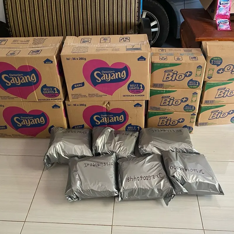 6 detergen sayang  besar 5 ribuan 260 g dan 6 sabun cuci piring hoo besar 2 rb an 2
