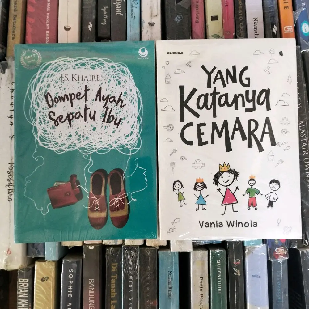 PAKET 2 NOVEL / DOMPET AYAH SEPATU IBU / YANG KATANYA CEMARA