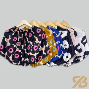 Celana Pendek Bahan Rayon Motif Bunga Hotpant Shorts Santai Wanita Adem Nyaman - Celana Batik Rayon cuci kering regular