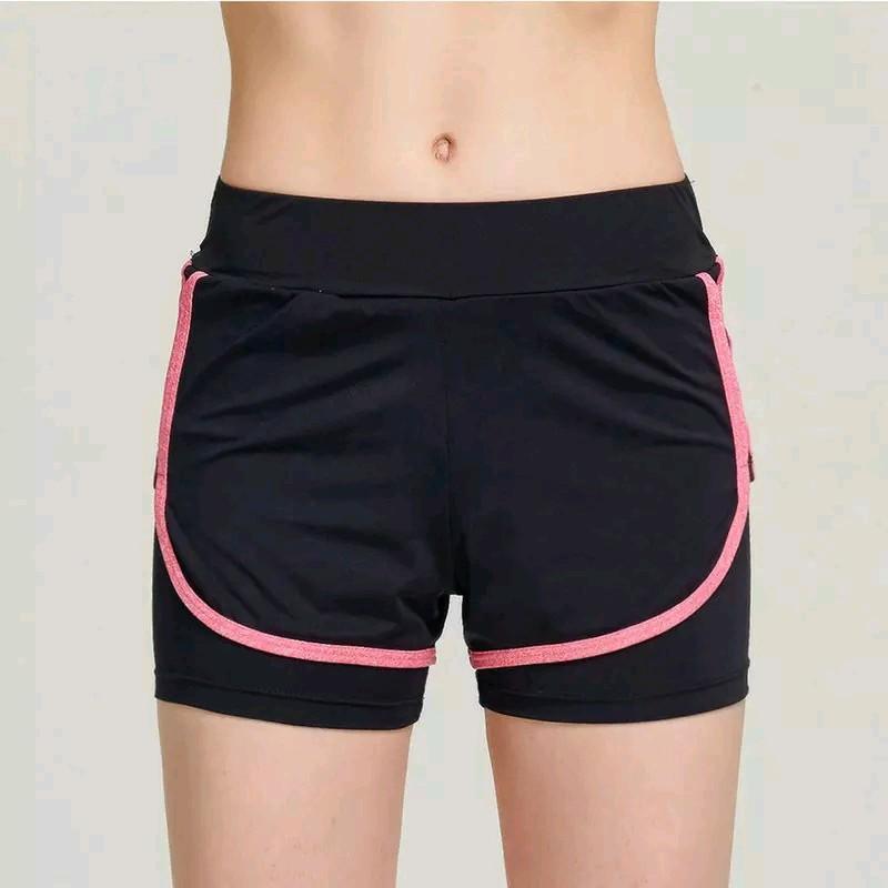 Celana olahraga hotpants wanita pendek 0