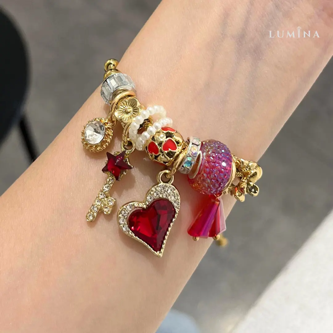 Love Merah Emas (Serut, Titanium Grade A)