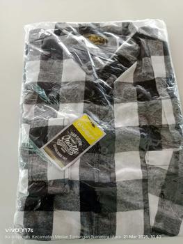 Product Review of Kemeja Flanel Jumbo XL XXL XXXL Oversize Pria Wanita Lengan Panjang Unisek Distro Premium Kotak Casual Motif Garis Double Putih Neck V-Neck Slim-fitting Setrip Cowok Formal Baju from ** p**r k**u ** ** 0