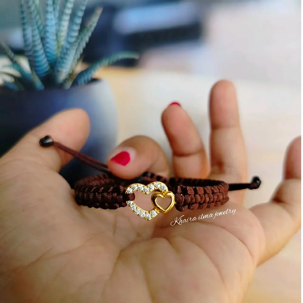 gelang tali awet di pakai harian warna tali coklat Bracelets.gelang tali anyam.gelang tali serut Elegan