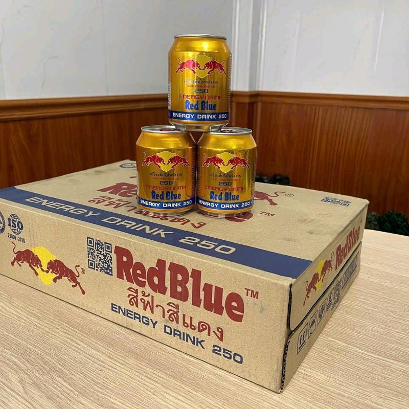  1 THÙNG NƯỚC TĂNG LỰC BÒ HÚC REDBLUE  THÙNG 24 LON* 250ML     KHÔNG PHẢI REDBULL  CN thái SX tại việt nam ngọt nhẹ. cks gas 