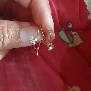 Anting Berlapis Emas Permata Ada Bandulnya Macam Macam Model Kategori Pertama