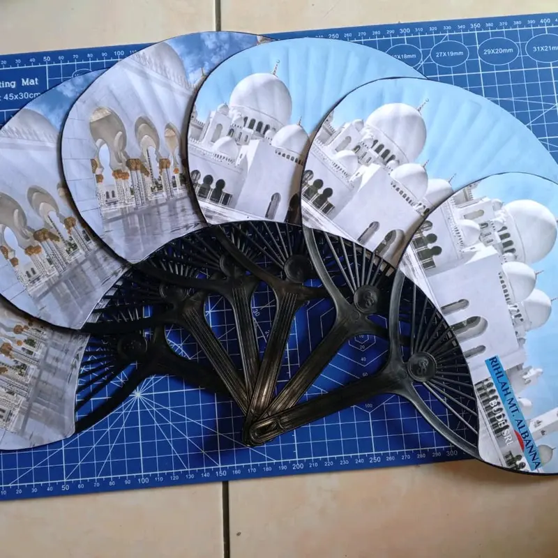 Kipas Kerang Custom dengan Foto Sendiri - Hadiah Unik dan Personal - Kertas 1