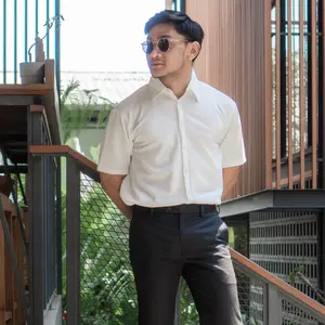 Grandisk Kemeja Pria Lengan Pendek Reguler Fit Bahan Knit Premium Strechy Adem Anti Kusut Sangat Nyaman dipakai Casual Baju Cowok Kerah Keren