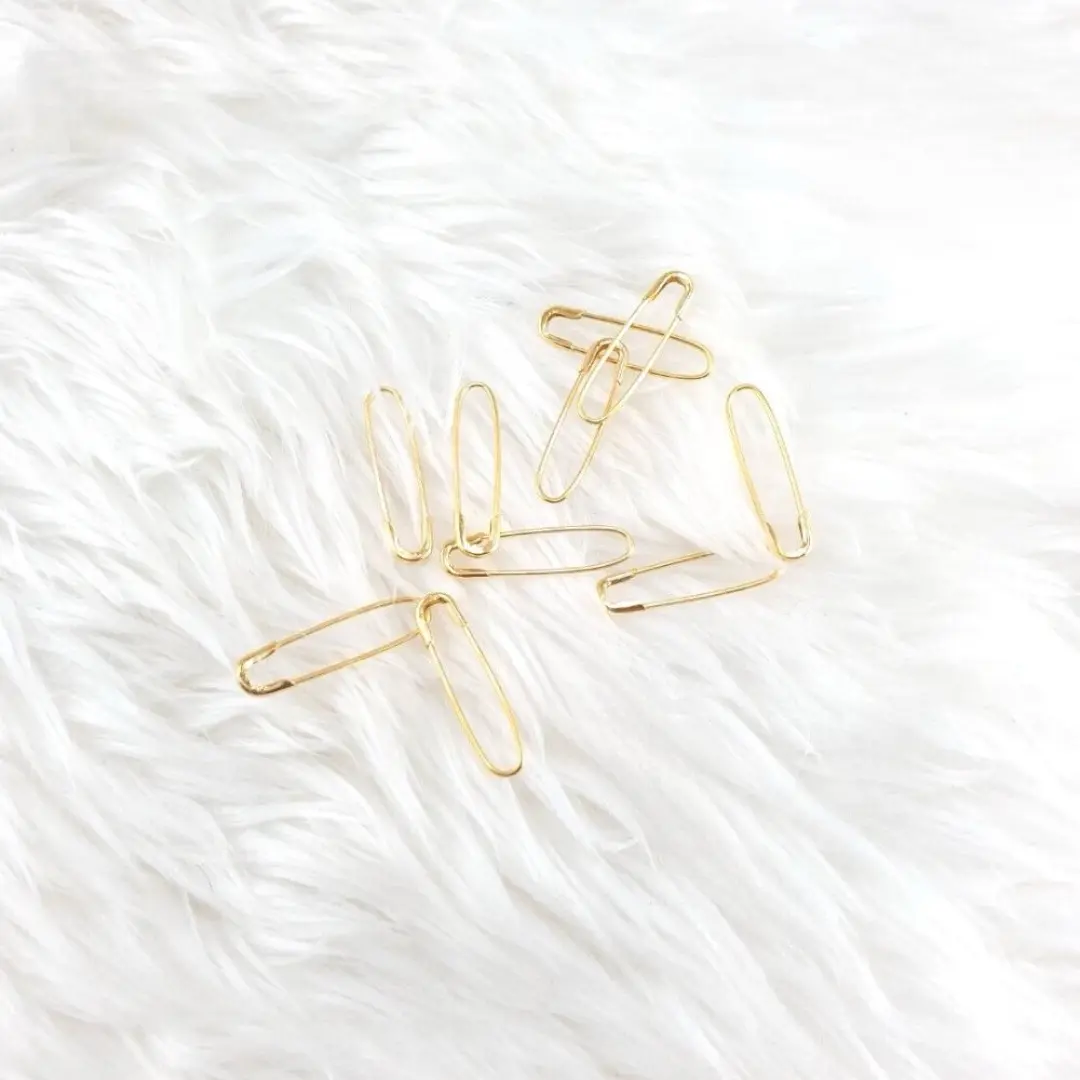 U SHAPE BROOCH (MINIMUM ORDER 10 PIECES)