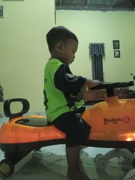 Product Review of SPEEDS Mobil Mobilan Dorong Twister Car Swing Car Ride On Mobil Musik Tunggang Sporty Mainan Anak 001-M1802 from t**l 0