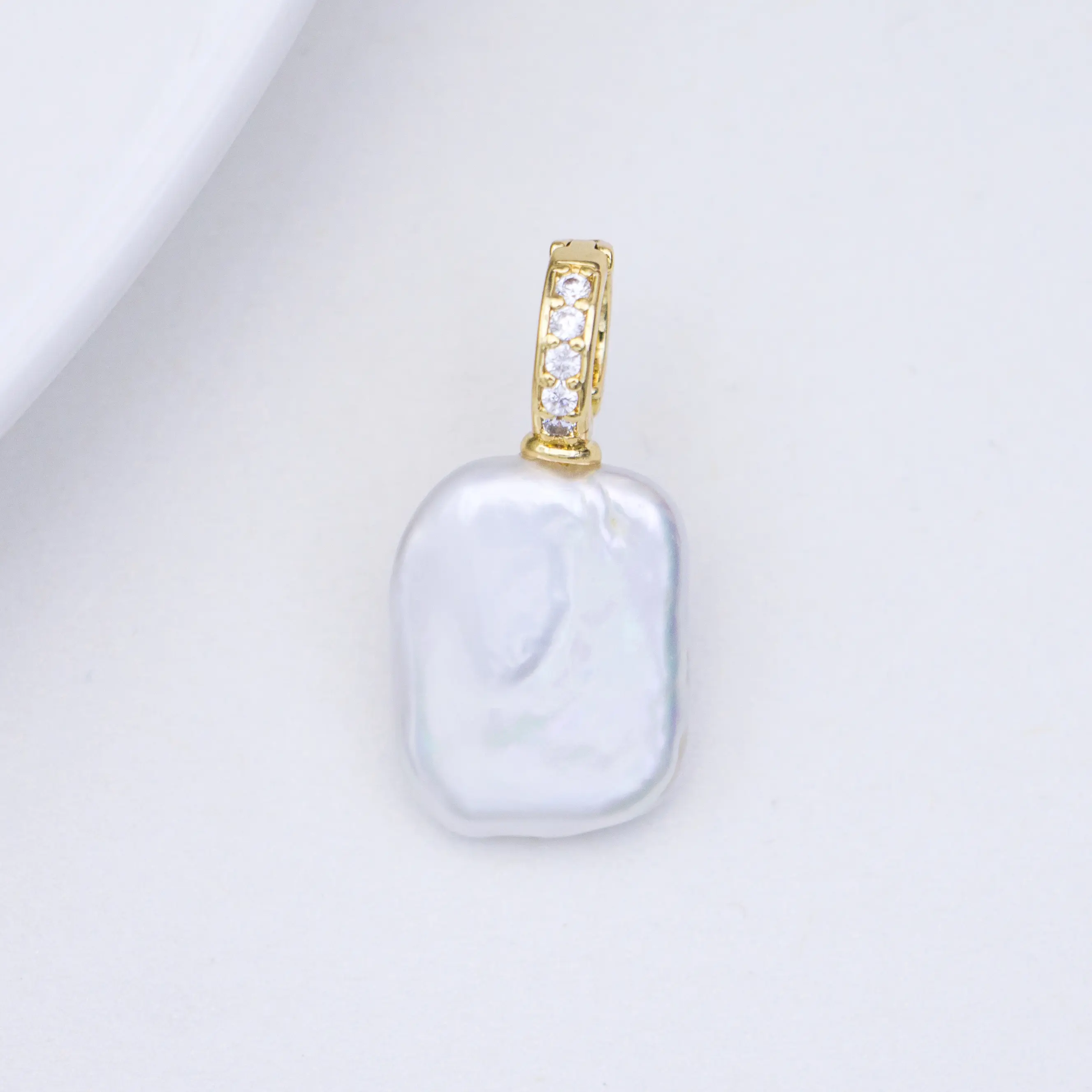 shuiyuAlloy accessories freshwater nuclear white baroque sugar pendant baroque slight flaw ZH13476