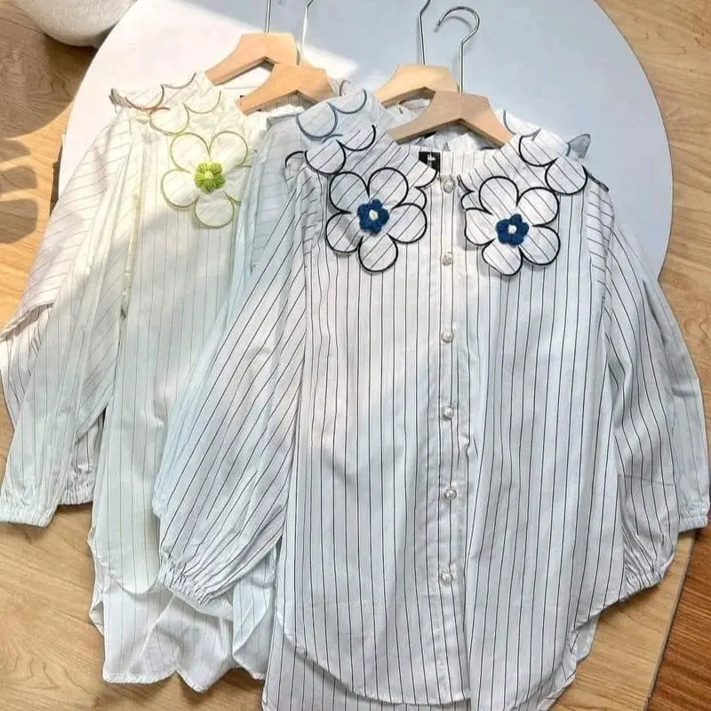 new arrivals  Cantik-cantik banget nih model atasannya, pantesan tokonya laris manis, udah gituh harga murah kualitas butik punya 2