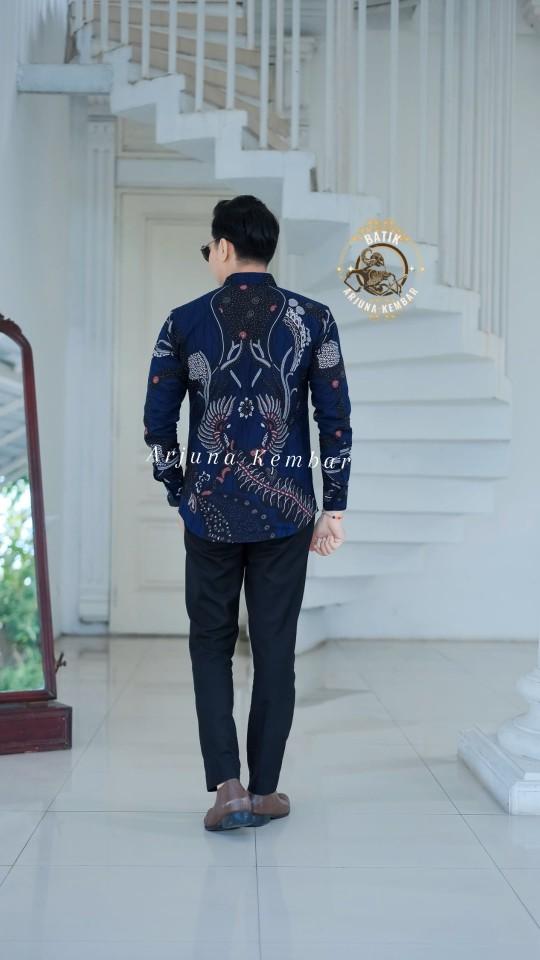 Product Introduction of Batik pria premium katun solo DEWANGGA NAVY slimfit berlapis furing Errow. 3