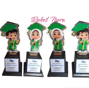Piala Wisuda Akrilik Custom Murah / Piala Akrilik Wisuda / Piala Boneka Akrilik / Piala Wisuda Anak TK Akrilik