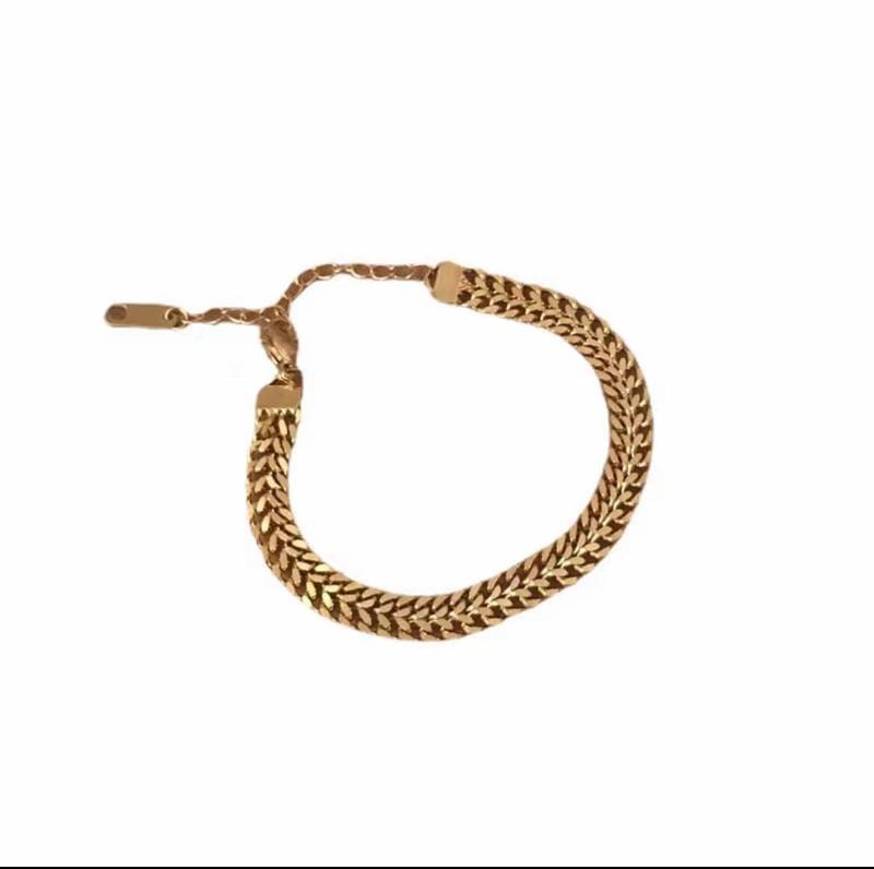 Product Introduction of Gelang Tangan Titanium Wanita Elegan Motif Tikar Anti Karat Tidak Luntur Hadiah Bracelets Aksesoris 17