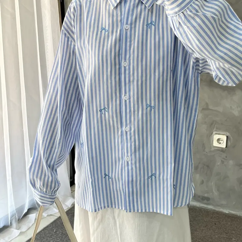 kaizy top kemeja stripe ribbon coquette outfit 4