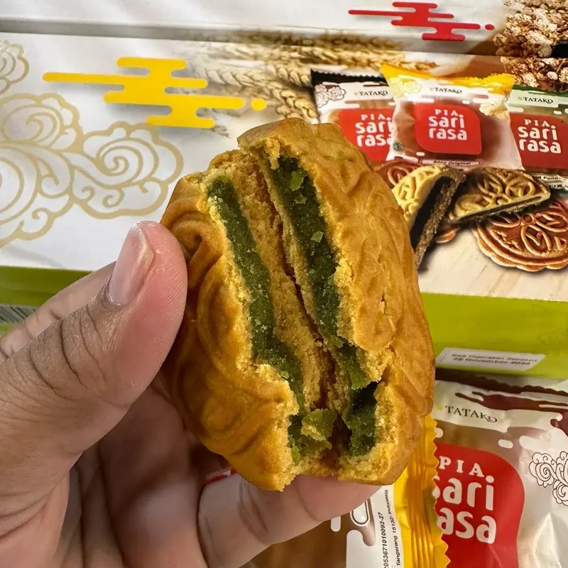 1 karton kue PIA PULEN isi 12 rasa MIX by dutasnack.id 3