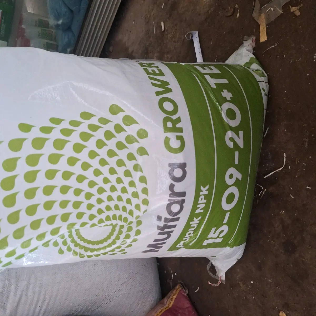 Pupuk NPK Mutiara Grower 15-09-20+TE 1KG