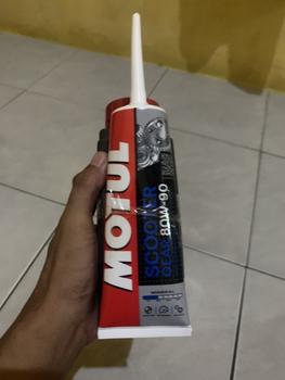 Product Review of OLI MOTUL SCOOTER EXPERT LE SAE 10W-30 800 ML - 1 LITER  (HIJAU) ORIGINAL Kendaraan Mesin Motor Motorcycle Oil from f**i s**e 2