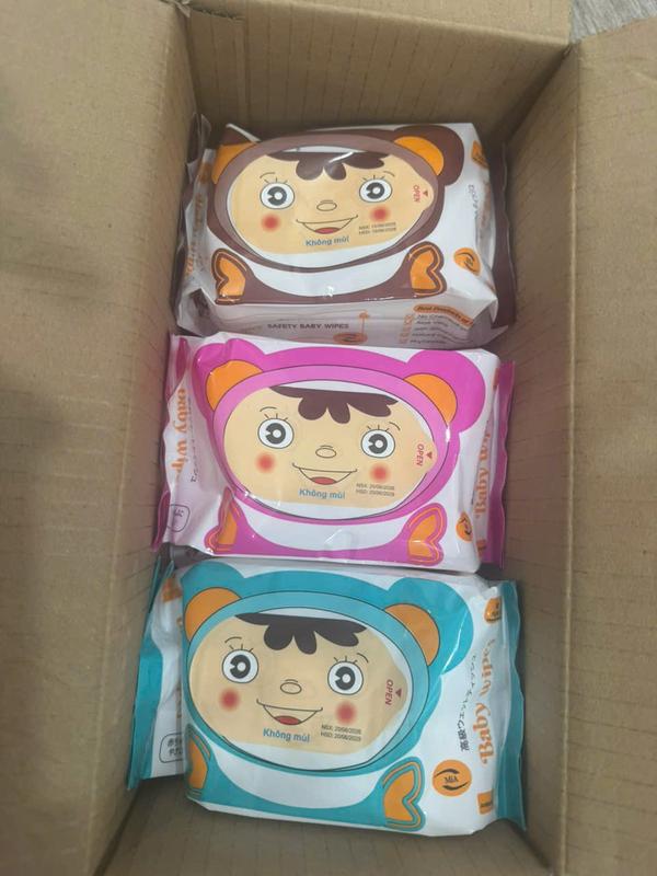 Thùng 10 bịch khăn ướt Baby Wipes không mùi, không cồn an toàn cho bé.