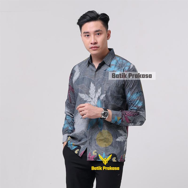 Kemeja Batik Prakasa Motif Bhalendra Hitam Slimfit Lengan Panjang Batik Solo Baju Katun Nyaman Pria 1