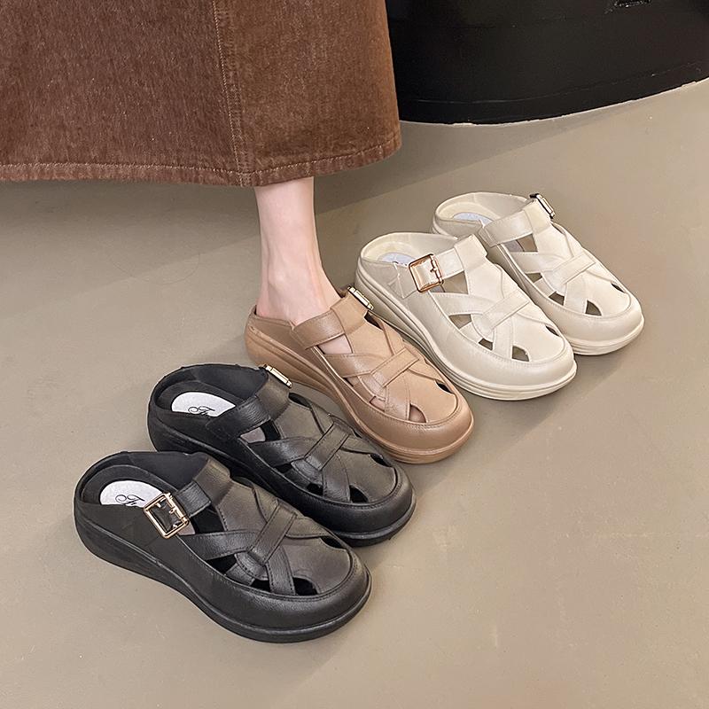 Product Introduction of 2025 New Korean Summer Boho Style Hollowed-out Sandals for Women Wear Thick Soled Slippers 16