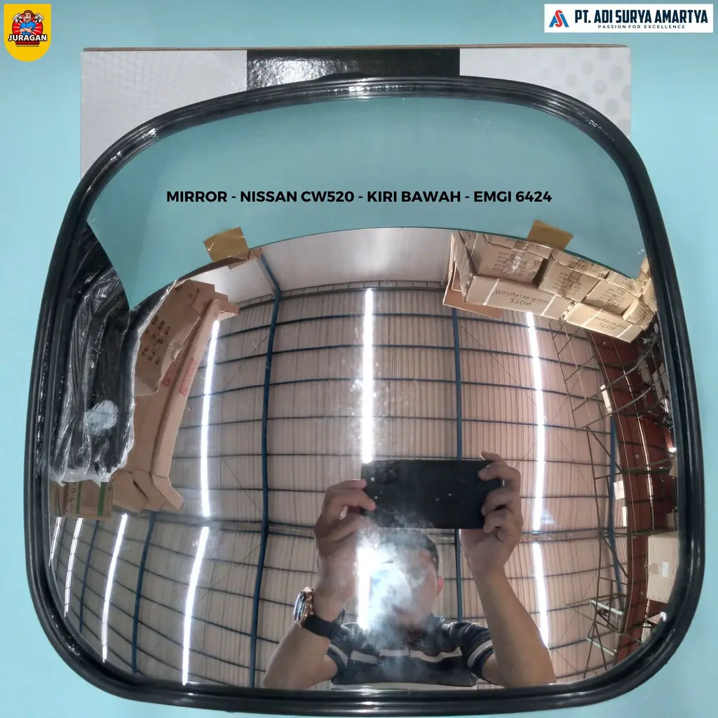 Spion Mirror Nissan Cw 520 - Kiri Bawah - Emgi 6424