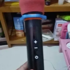 Rechargeable Mic Wireless Rainbow Karaoke Profesional Double Mic 1000mAh 5 Jam Penggunaan & Jarak 50 Meter Baterai Isi Ulang USB Type C SNR 95dB Respons Frekuensi 40Hz-15kHz