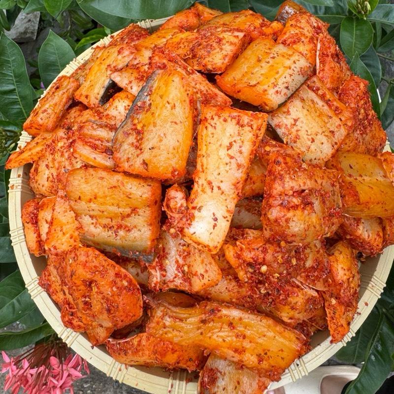 Khô Cá Dứa Khúc Vừa Nạt Vừa Mỡ Tẩm Vị Tỏi Ốt Cay 1Gói Trọng Lượng 500g + Kèm 1Chai Mắm Me ,Thức Ăn Food