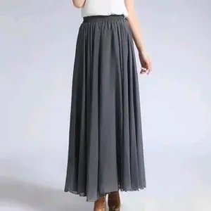 Rok  Wanita Elegan dengan Desain Plisat dan Warna Abu-abu untuk Tampilan Mewah dan Stylish