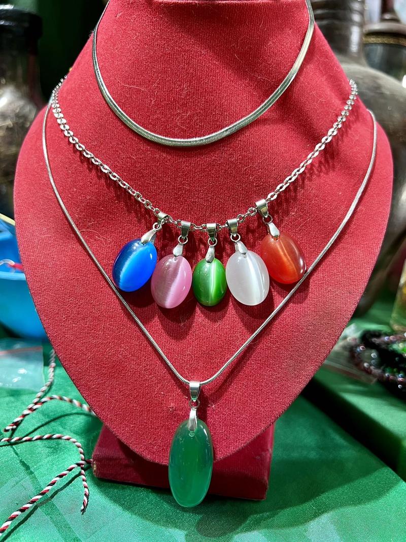 Product Introduction of PROMO +Kalung liontin hijau (aura) sudah di blesing untuk pembuka aura POSITIF tinggal pakai saja dan tidak ada pantangannya 7