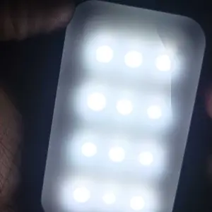 LED CUBE Light with Clip Lampu Mini Selfie Lighting Konten 3 Warna Portable LED Light untuk Selfie dan Fotografi Lampu Saku Kecantikan dengan Pengaturan Kecerahan Tiga Tingkat dan Cahaya Lembut Nyaman