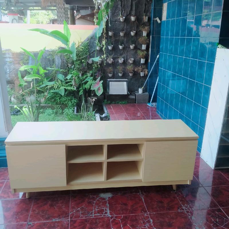 Meja TV Minimalis dan Elegan - Furniture 3