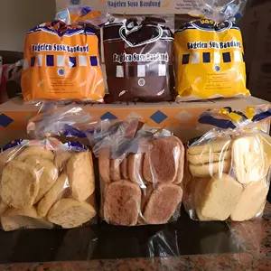 roti kering bagelen 1 dus isi 4 kantong varian campur bukan  Cokelat Frozen Maryam Kacang Cookies Camilan Food Snacks Makanan