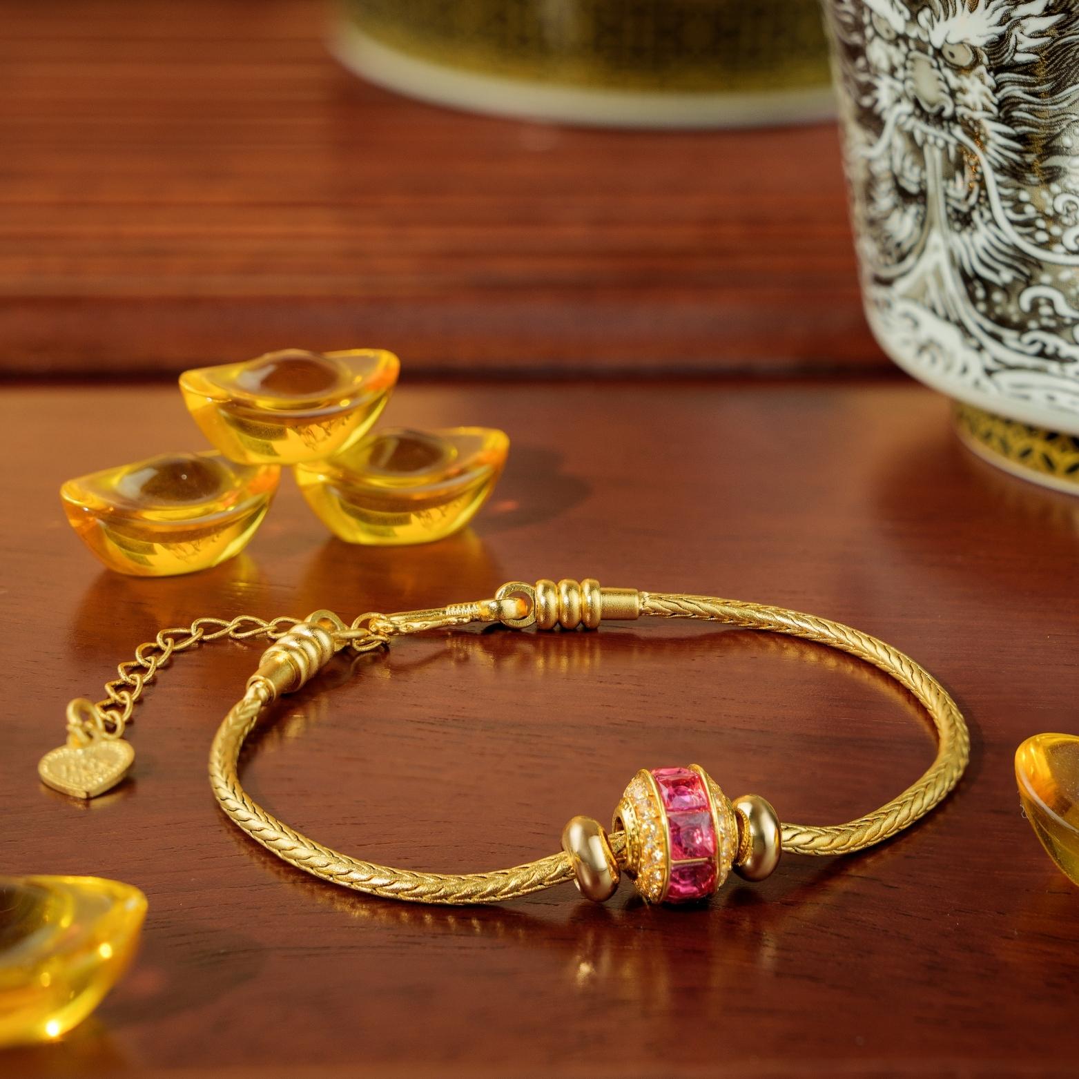 Phụ kiện charm vòng tay xanh lục / hồng đá moissanite Bilo Jewelry • Phụ kiện thời trang