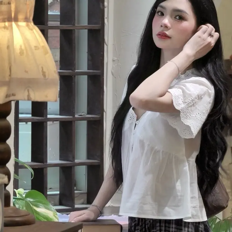 [SMOR ROOM] Áo sơ mi kiểu nữ phối hoa thêu cotton SORA | BigBuy360 - bigbuy360.vn