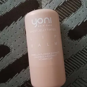 YONI SKIN CARE  - ISI 1 LIP BALM SWEET JELLY TINTED "perawatan Bibir" | A 136